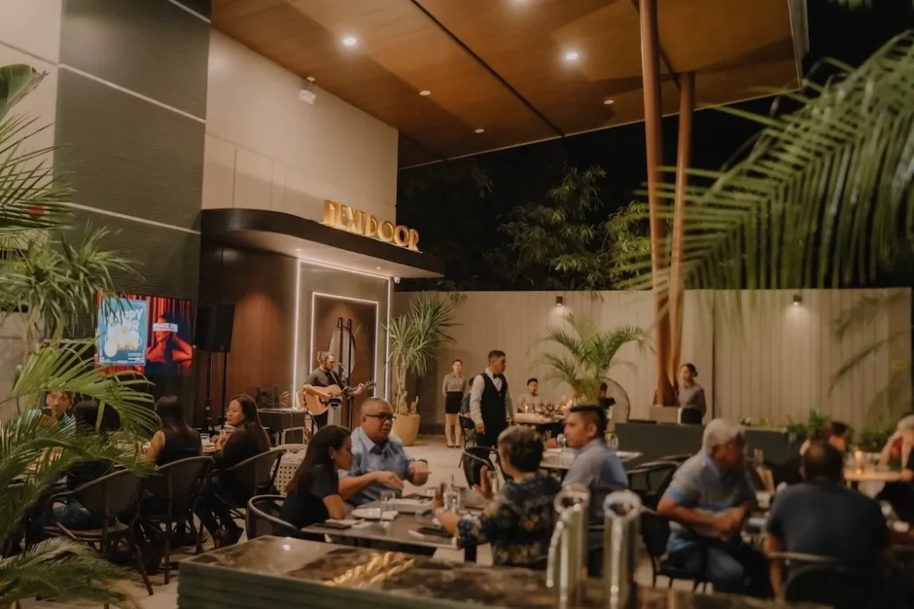 NEXT DOOR Private Room & Lounge 
