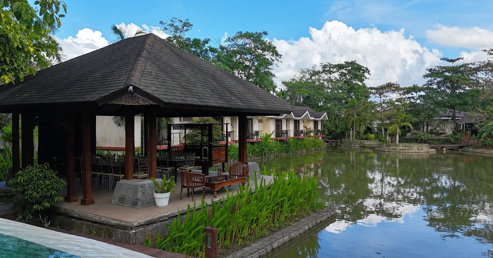 sheridan boutique resort oton iloilo lake