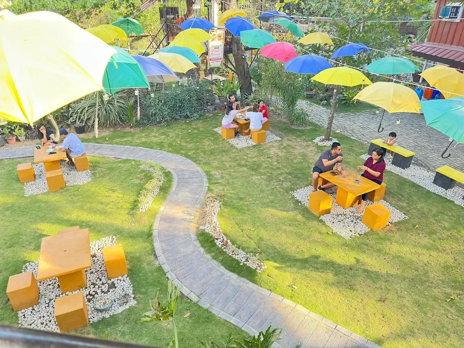 C-Perk cafe oton space